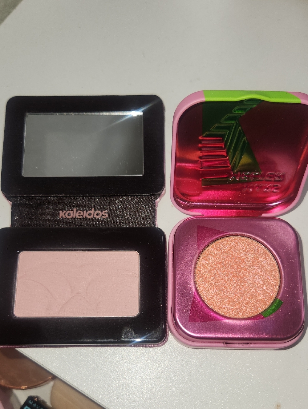 Kaleidos Peach-Pink Pressed Powder & Shimmery Peach Eyeshadow Duo